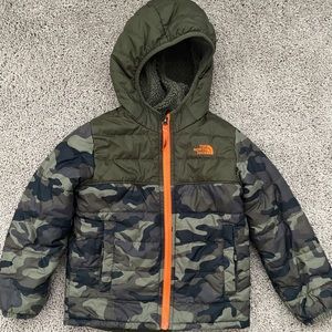 Toddler Boy size 6 North Face jacket